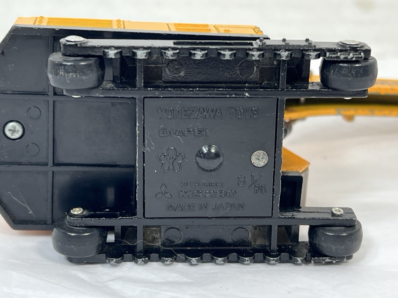 Yonezawa Diapet Power Excavator Mitsubishi MS280 Die-Cast Toy 1/60th – Japan