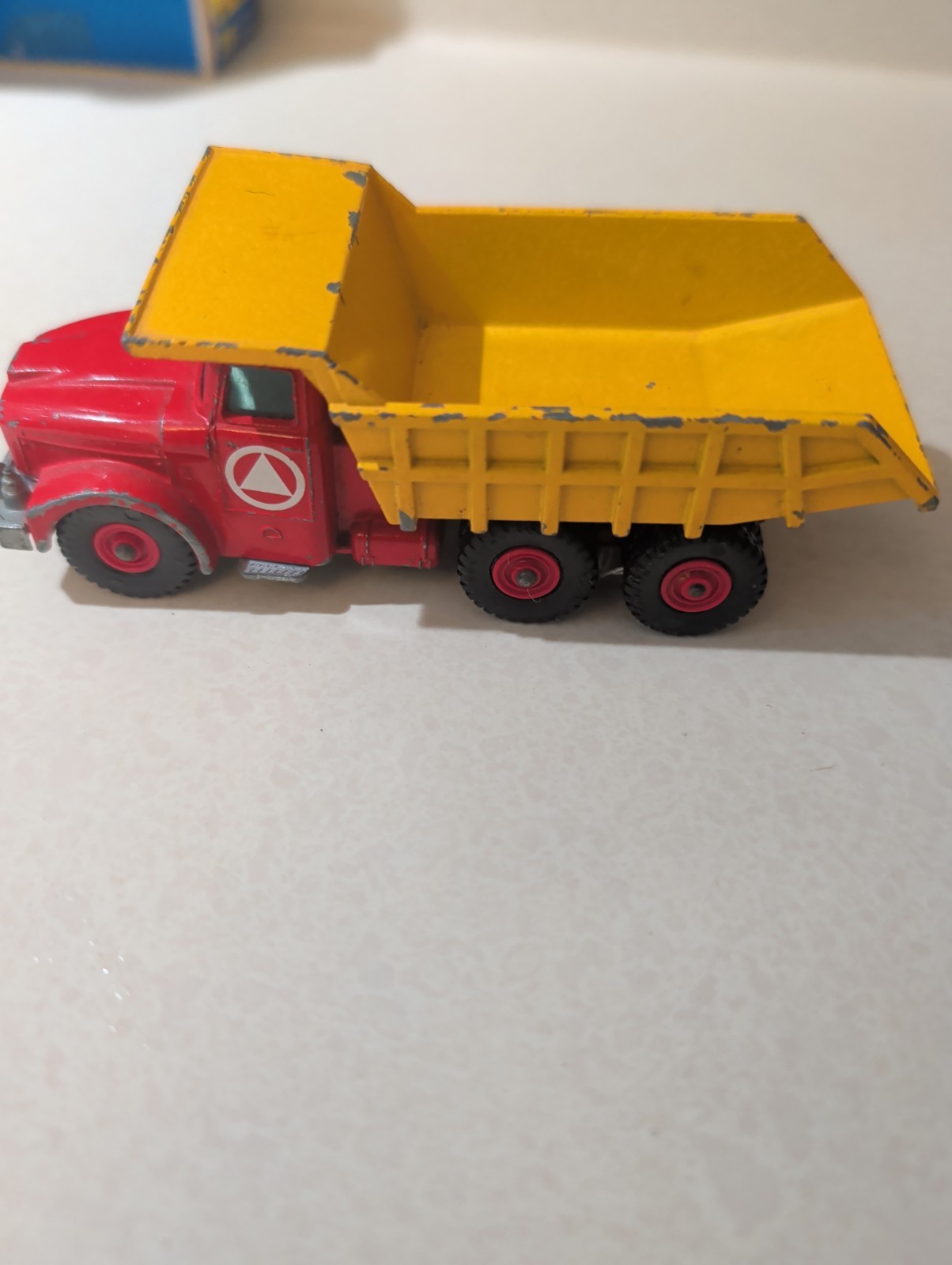 LESNEY MATCHBOX KING SIZE #K-19 SCAMMEL CONTRACTOR,DUMP TRUCK