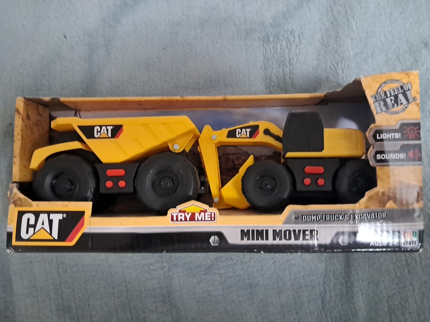 Cat Construction Toys Truck Wheel Loader Excavator New In Box Lights & Sound