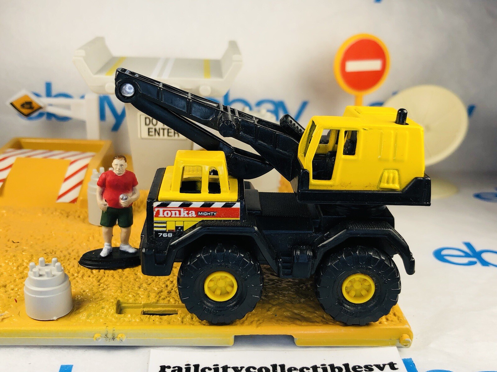 TONKA #768 RARE BACKHOE CONSTRUCTION TRUCK TOY 1999 VEHICLE 3″
