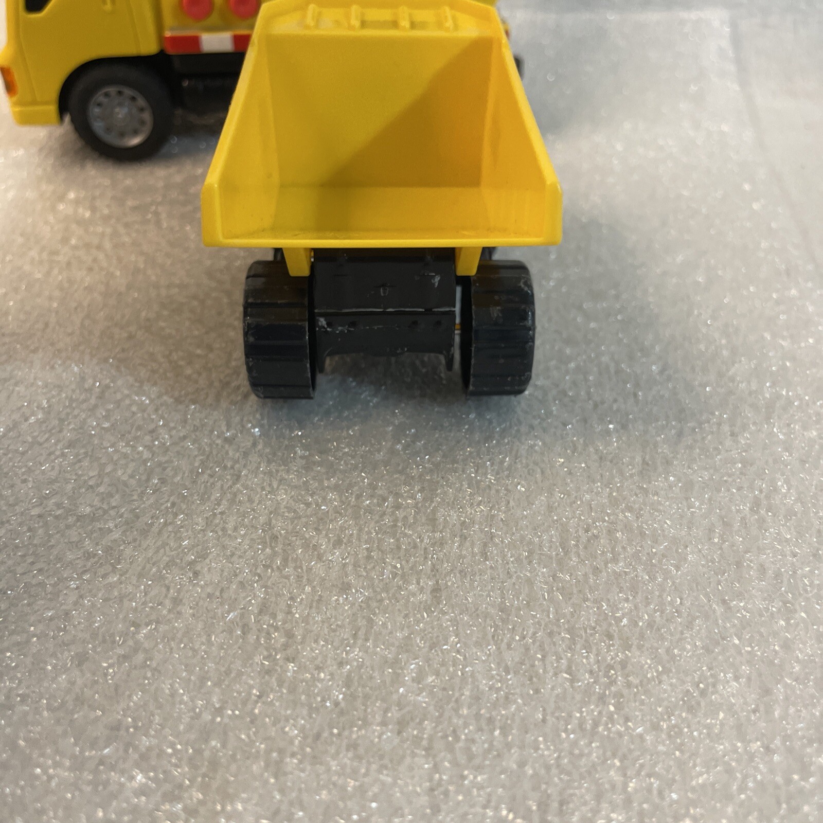 2 Maxx Action Mini Dump Truck Dozer Excavator &1 larger Crane with light & sound