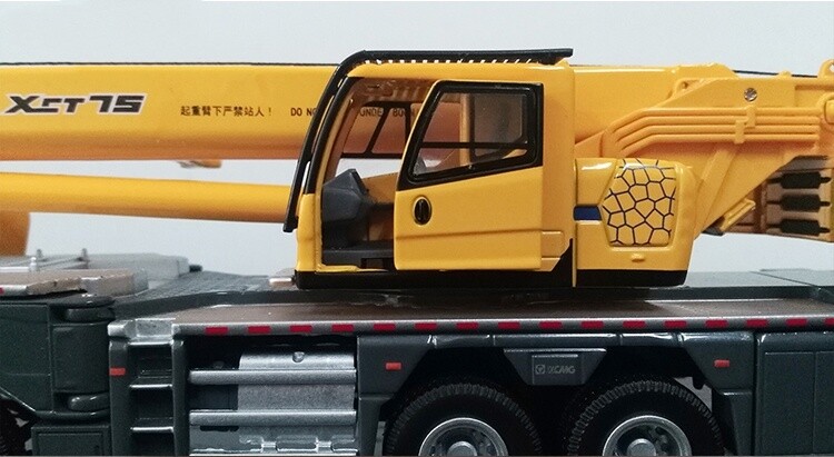 1:50 XCMG XCT75 Engineering Crane Construction Machinery Vehicle Diecast Model