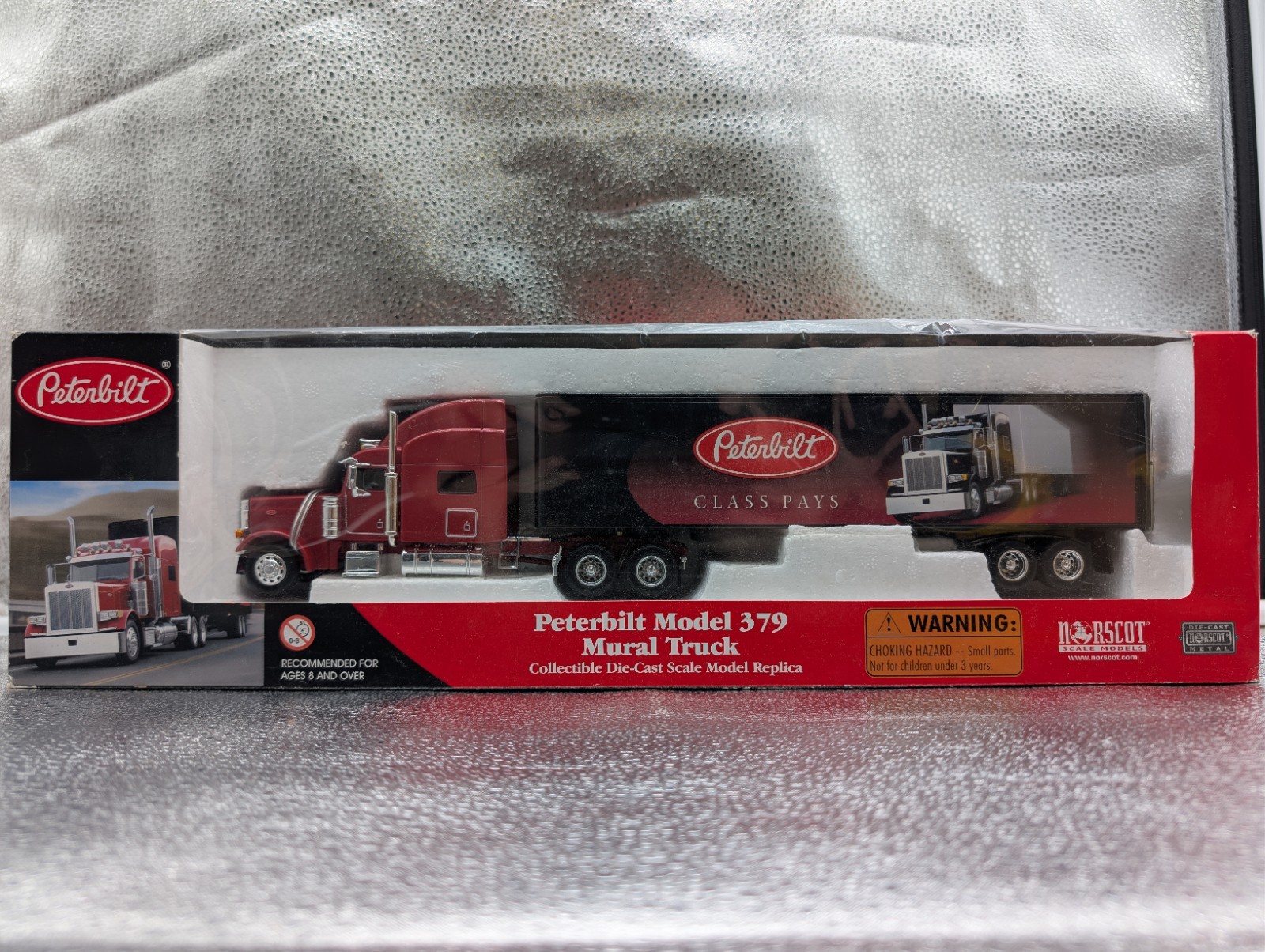 Norscot Mural Truck Peterbilt Model 379 Tractor Class Pays 1:50 New