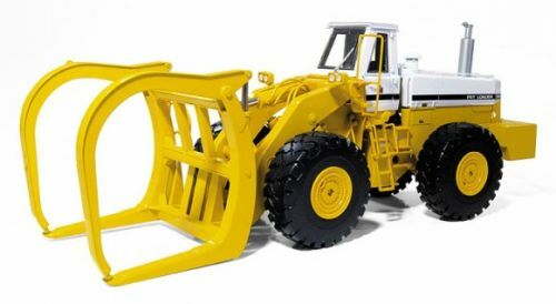 First Gear 40-0121 International 560 Payloader with Log Forks 1/25 Die-cast MIB