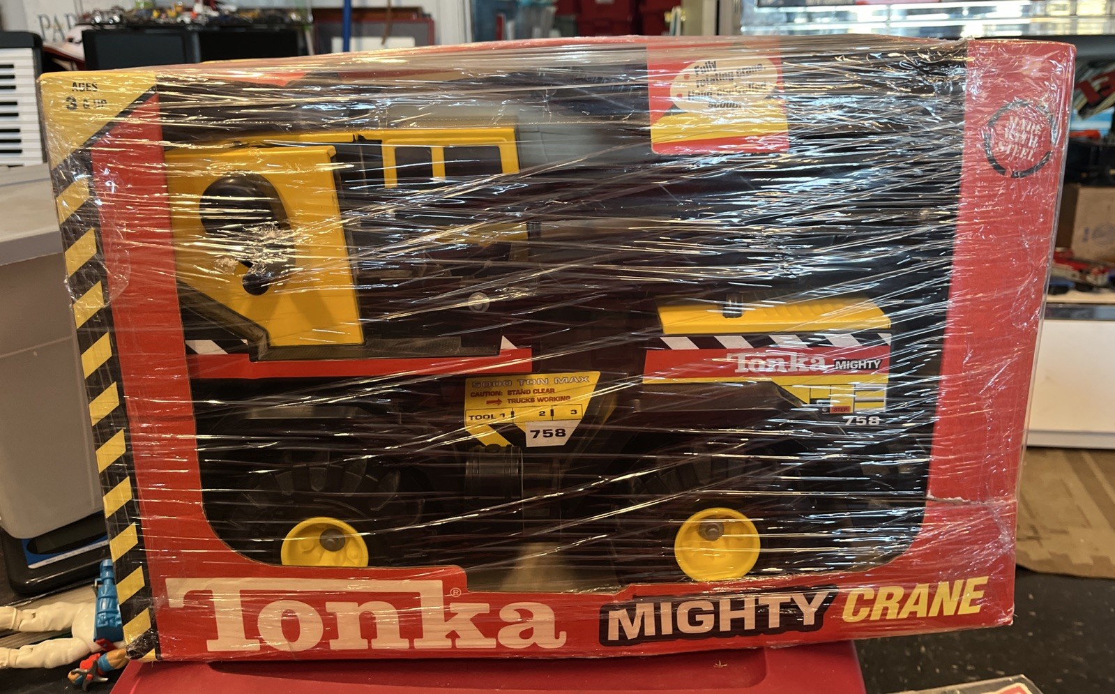 HASBRO TONKA Toughest Mighty Crane Made Of Steel