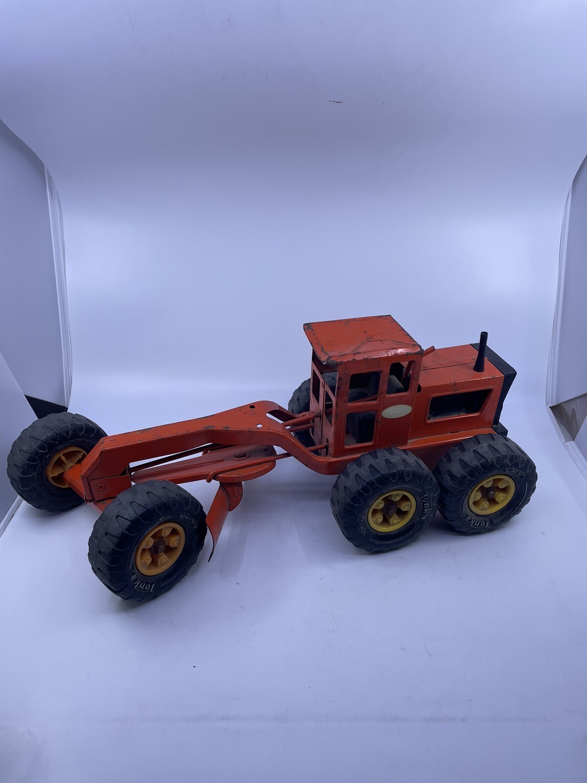 Vintage 1970’s Tonka MR-970 On Wheels ORANGE Pressed Steel Toy Road Grader