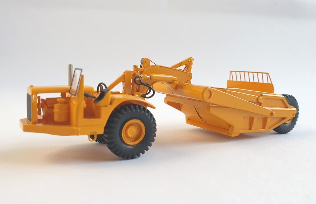 HO 1/87 CAT DW21 scraper – Custom Made Resin Model