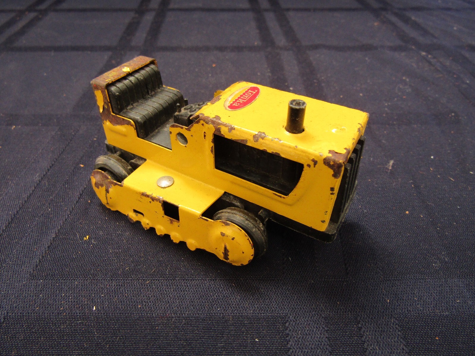 Vintage Metal Tonka Yellow Bulldozer ~ 3 3/4″ x 1 7/8″ – Parts or Refurbishment