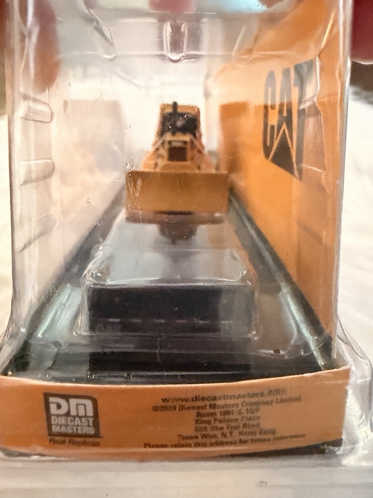 Diecast Masters 1/87 Peterbilt 579 UltraLoft Lowboy Trailer Cat D5M Dozer 84419