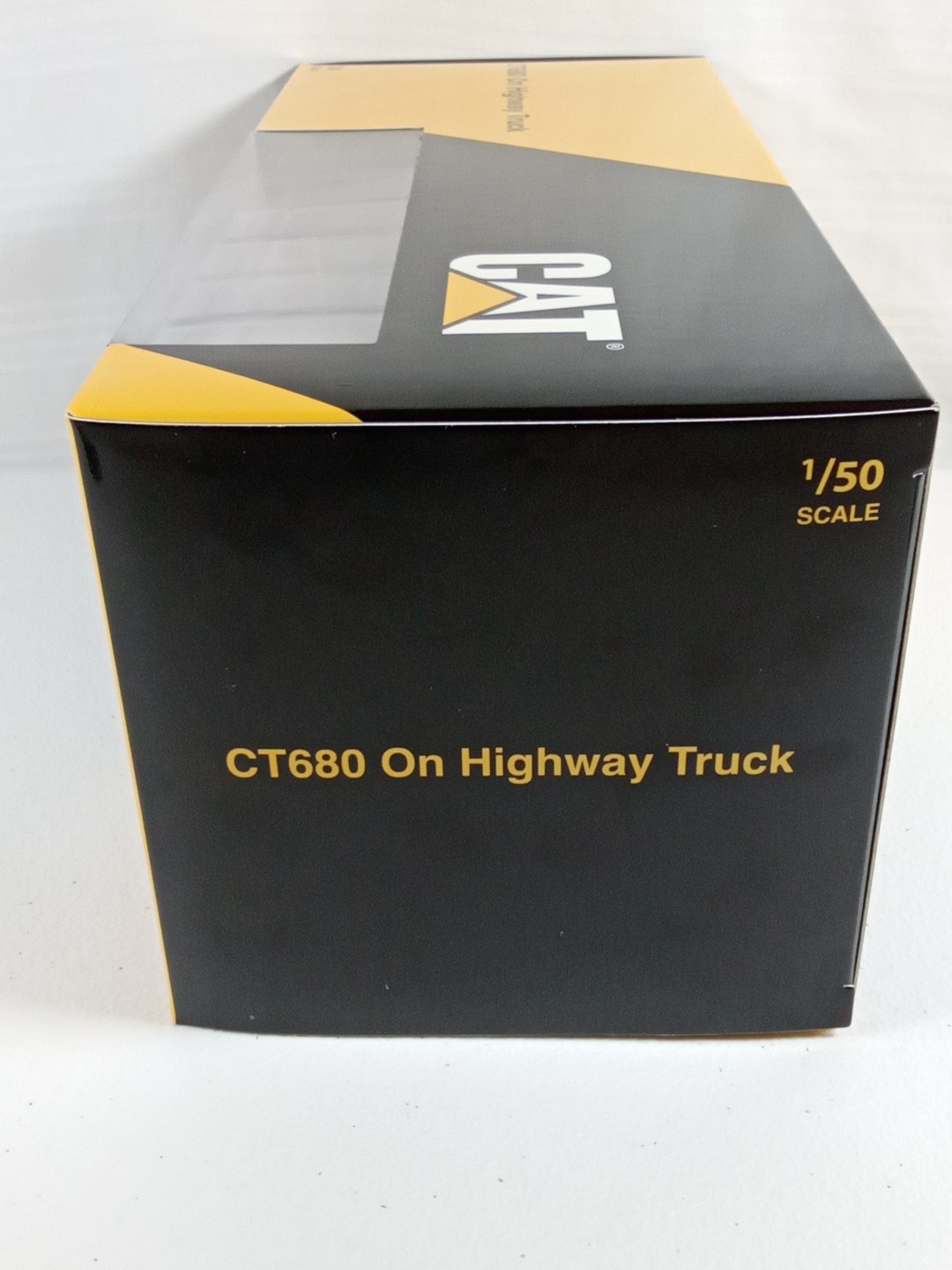Caterpillar CT680 6×4 Truck Tractor – On Highway Truck TR30003-08 State Gray MB