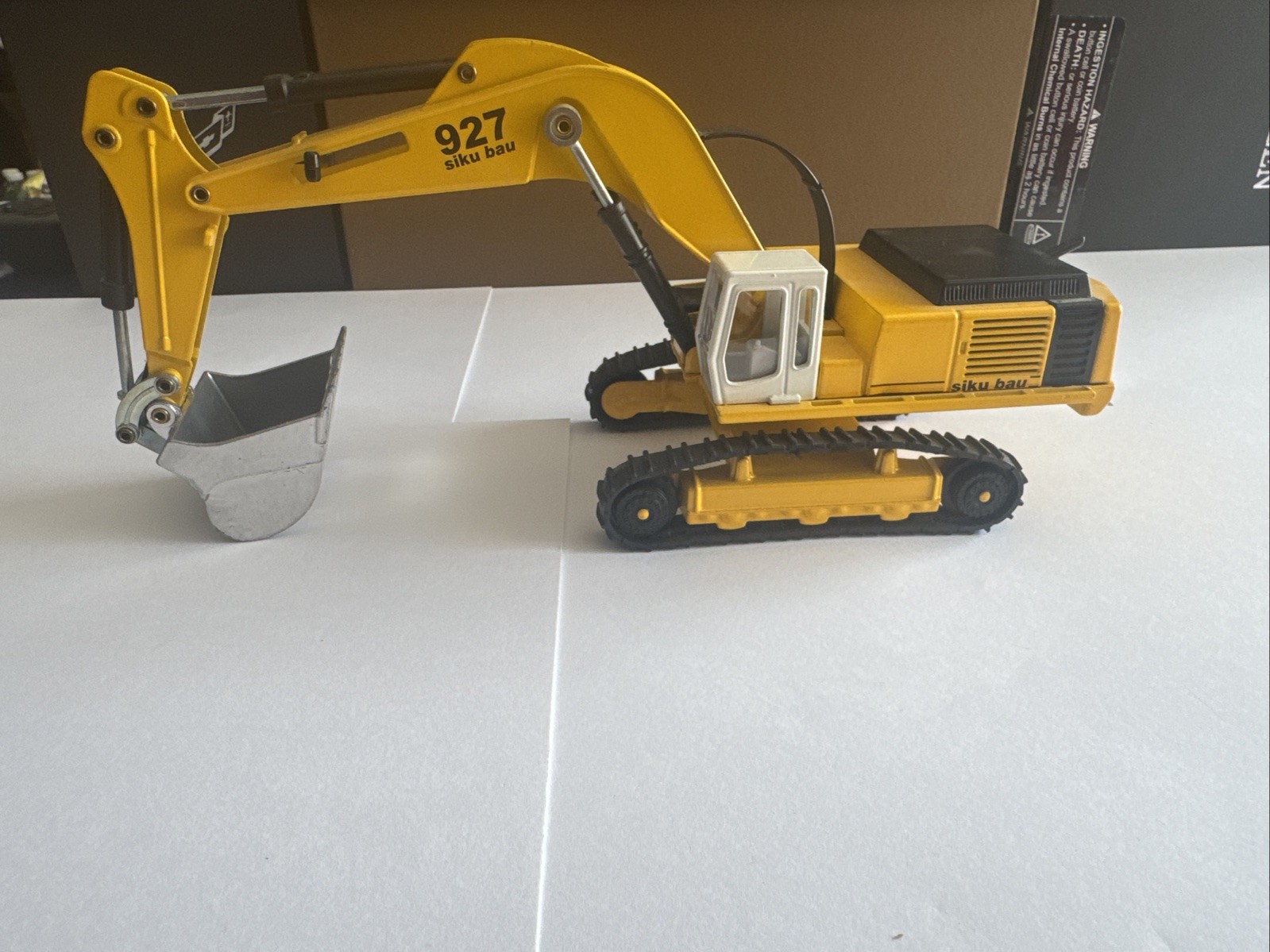 SIKU 1:55 Scale Hydraulic Excavator.free Shipping