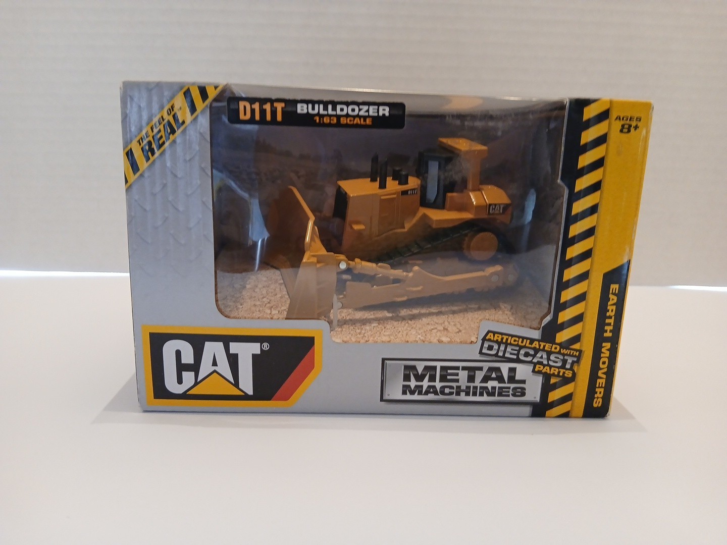 CAT D11T Bulldozer 1:63 Diecast Metal Machines Toy State NIB