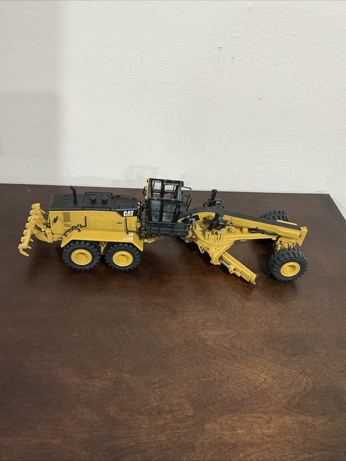 Diecast Masters Caterpillar 24M Motor Grader 1by50 Scale Core Classics Series