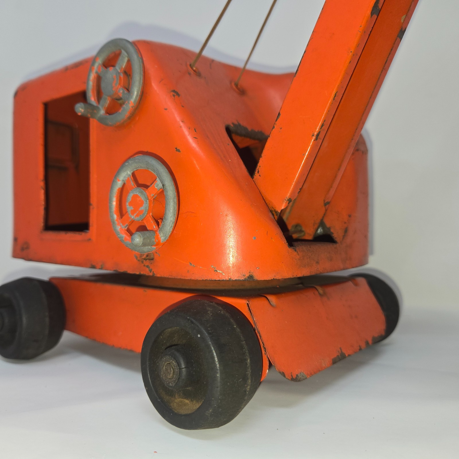 Vintage Pressed Steel Structo Construction Steam Shovel Orange Top Gear Works