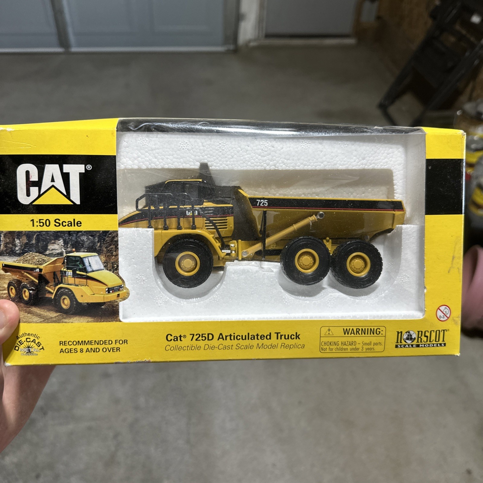 NORSCOTT 1/50 CAT 725 ARTICULATED TRUCK – NIB