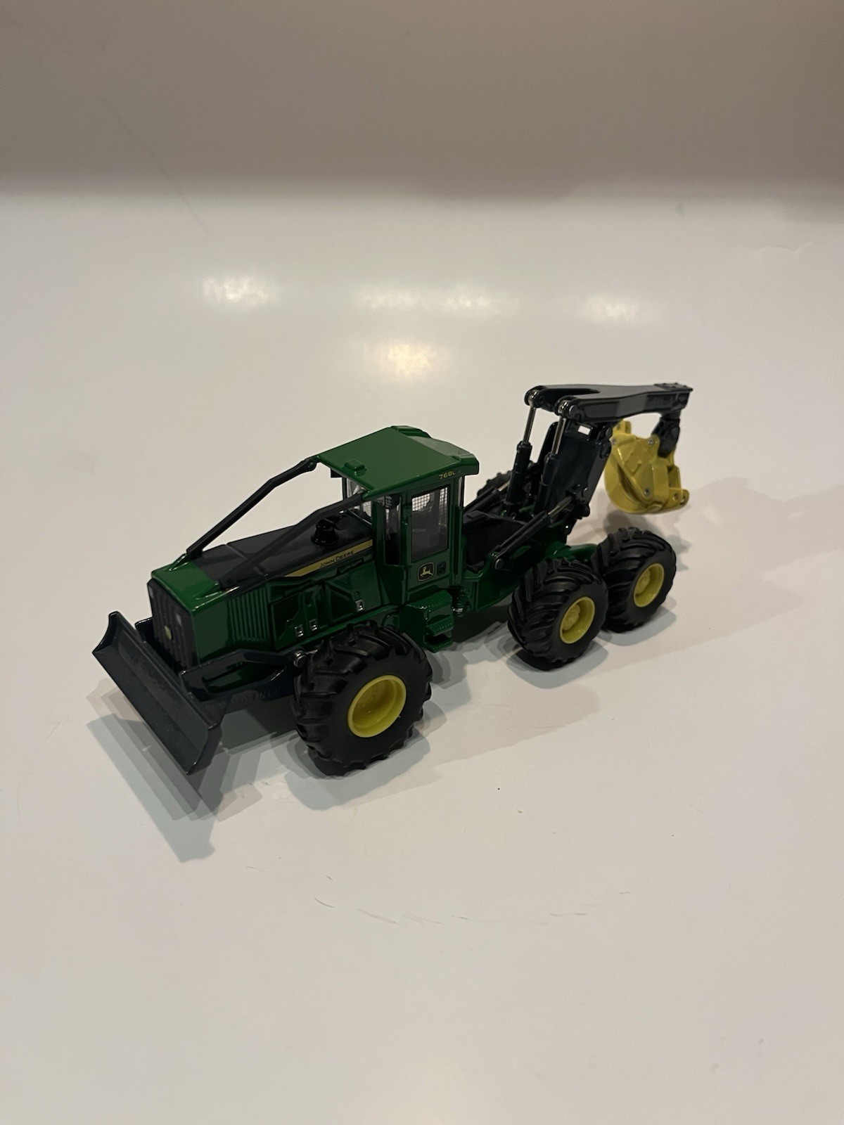 1/50 John Deere768L-II Bogie Skidder Prestige Collection ERTL Custom