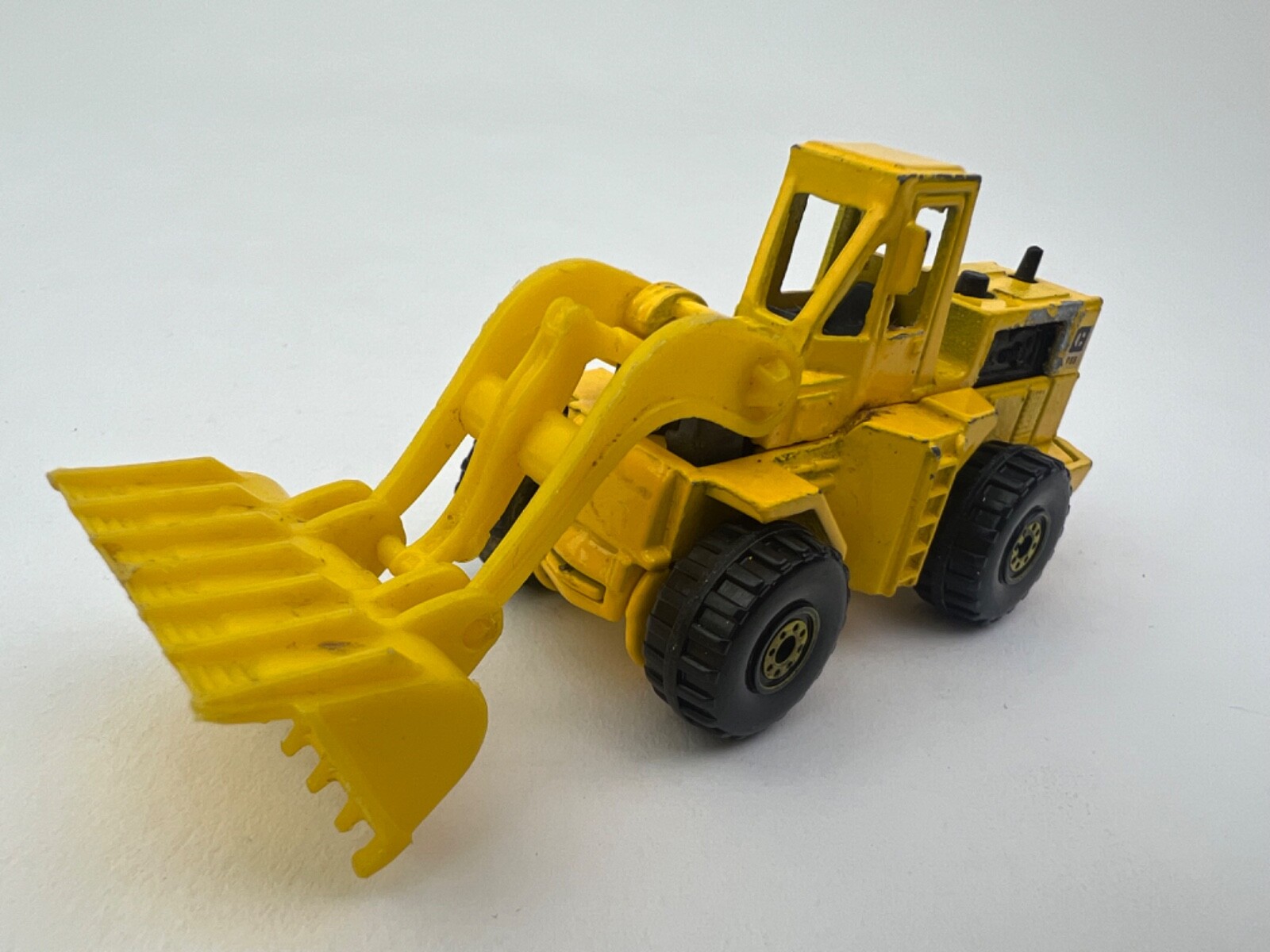 Hot Wheels Heavy Duty Articulated Loader in Yellow 1979