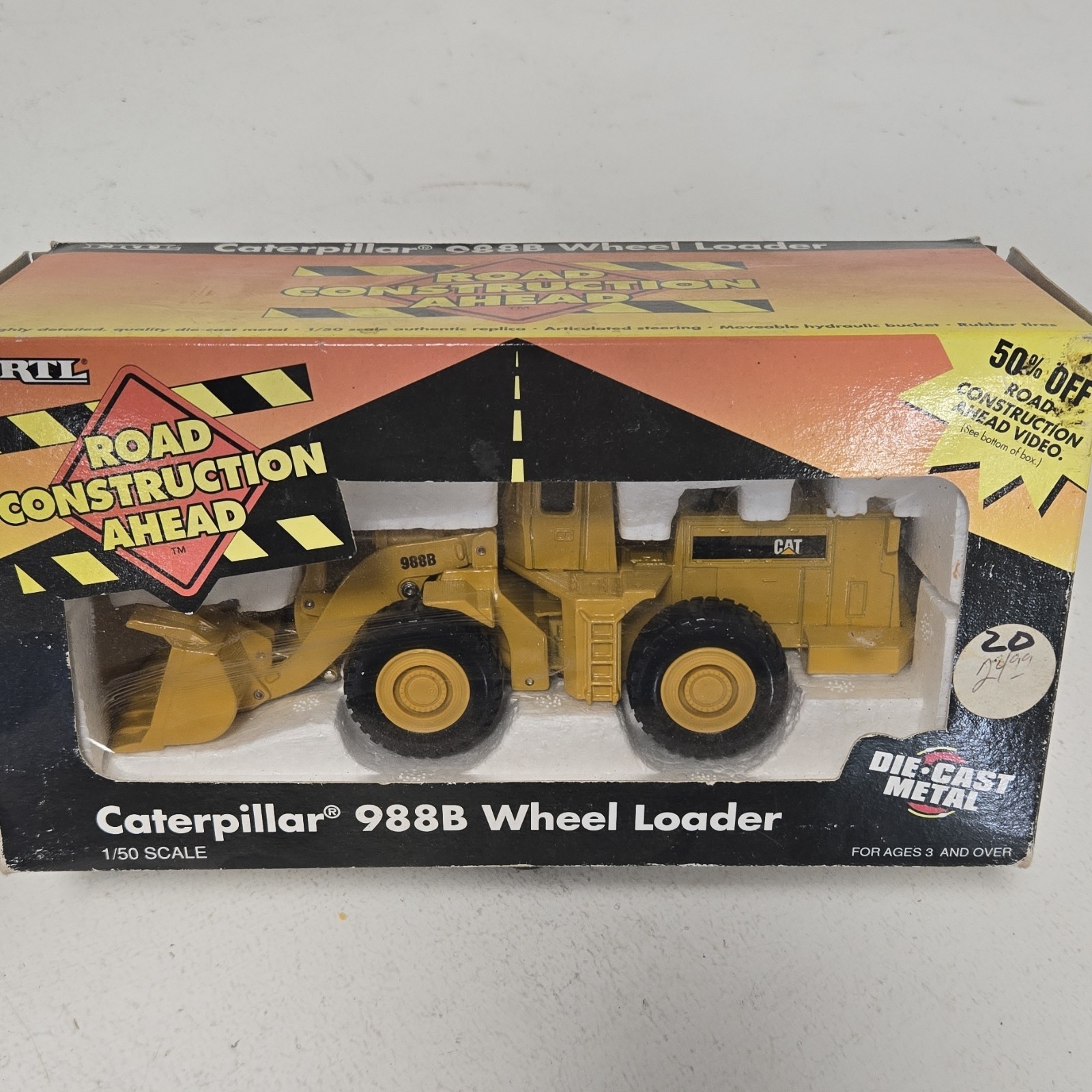 ERTL Road Construction Ahead CAT Caterpillar 988B Wheel Loader 1:50 Diecast 2435