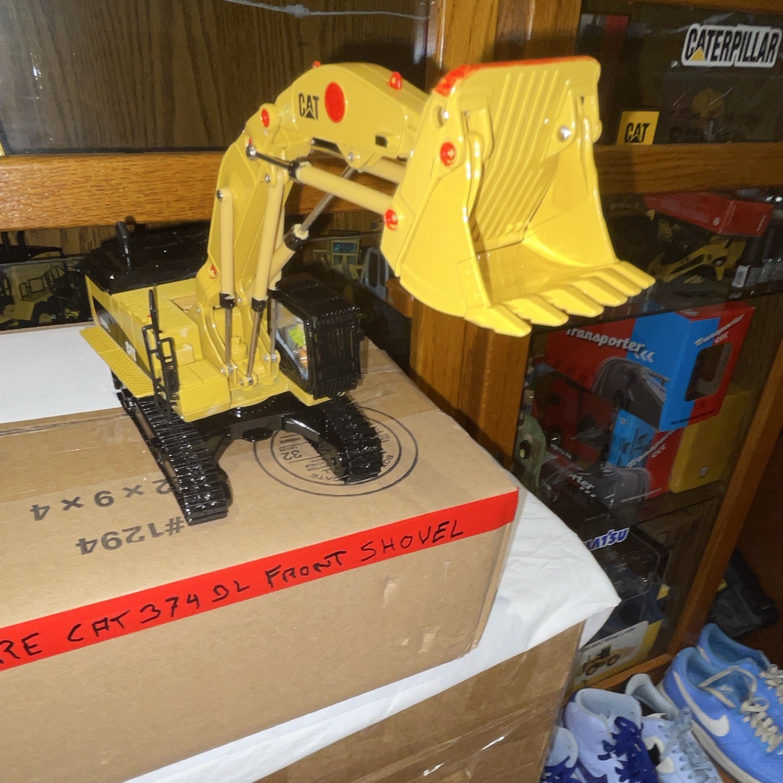 CAT 374D L Excavator Diecast Construction Equipment Model Yellow Black