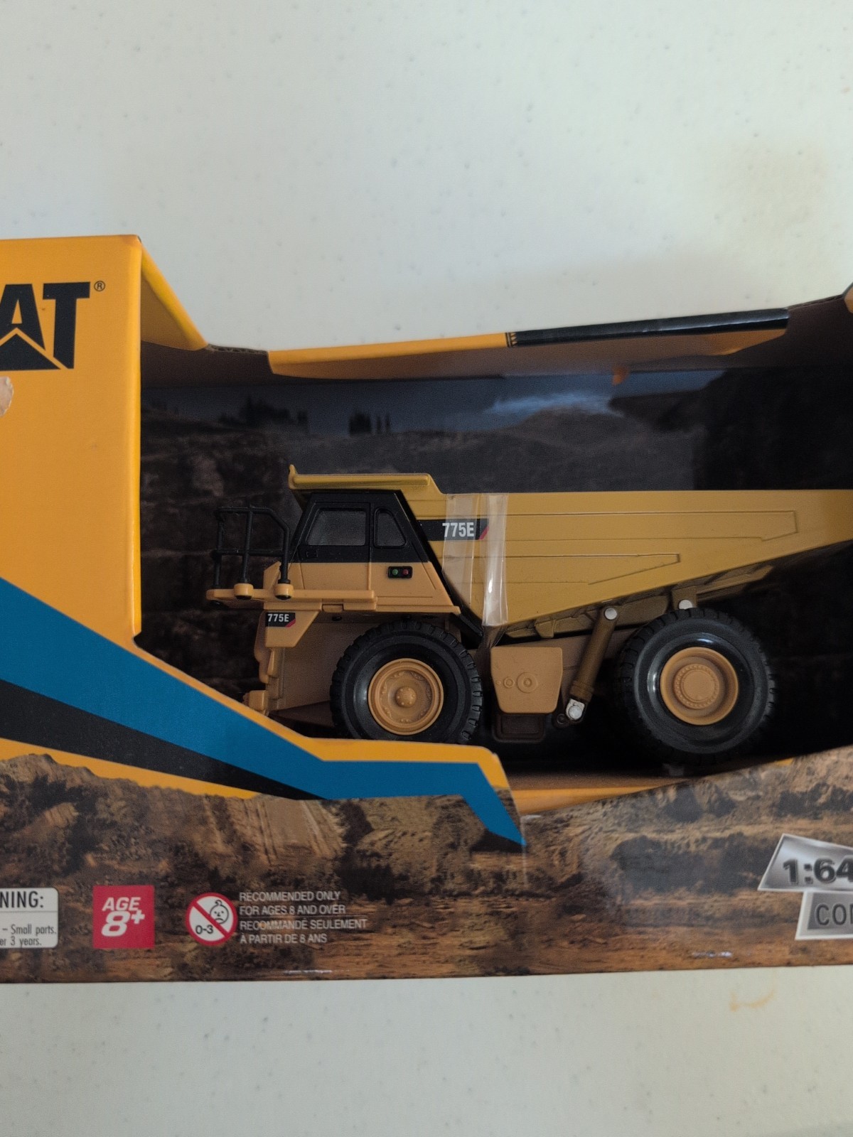Caterpillar Cat 775E Off Highway Truck 1:64 Scale Diecast Masters-Brand New