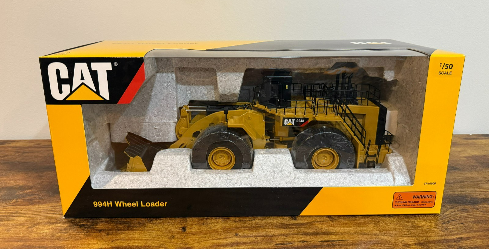 Tonkin 10008 Caterpillar 994H Wheel Loader – Yellow 1/50 Die-cast NIB