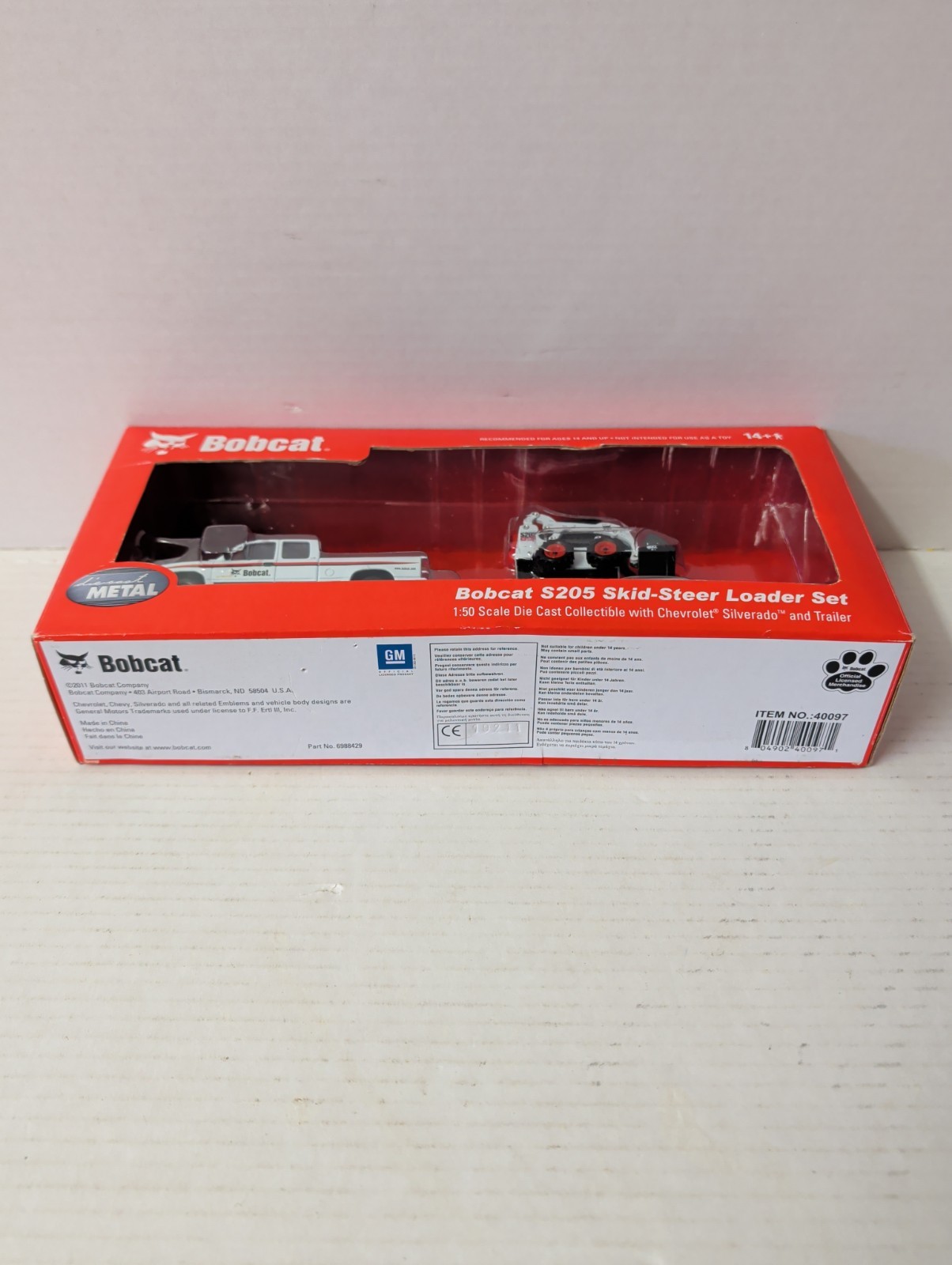 1/50- Bobcat S205 Skid Steer Loader Set , Chevy Silverado and Trailer #40097 NEW