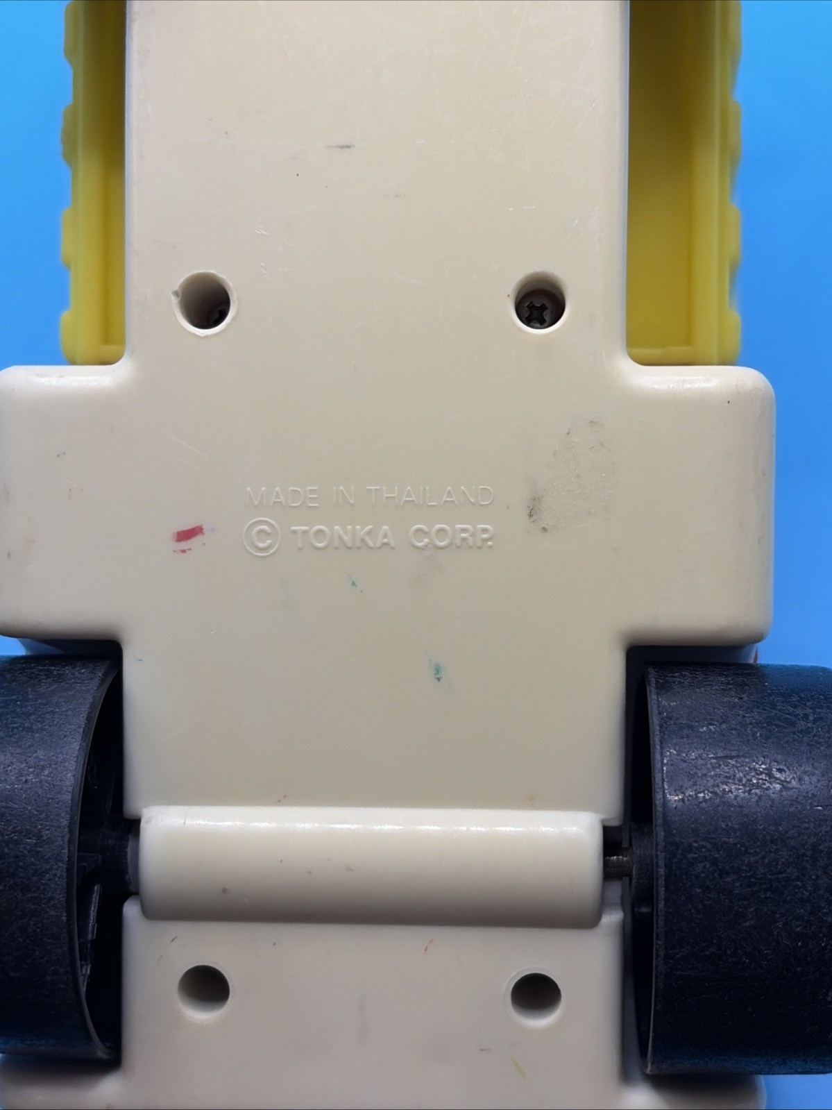 Vintage Tonka Plastic Red Yellow Circus Lion Truck Toy 7” Dump Cage Truck
