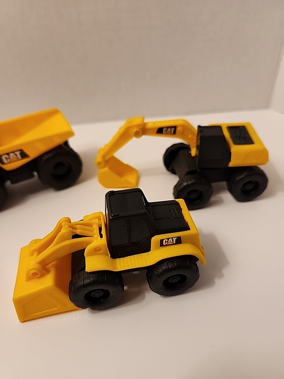CAT Caterpillar Construction Vehicle Toy Lot Plastic Dump Truck Loader Dozer