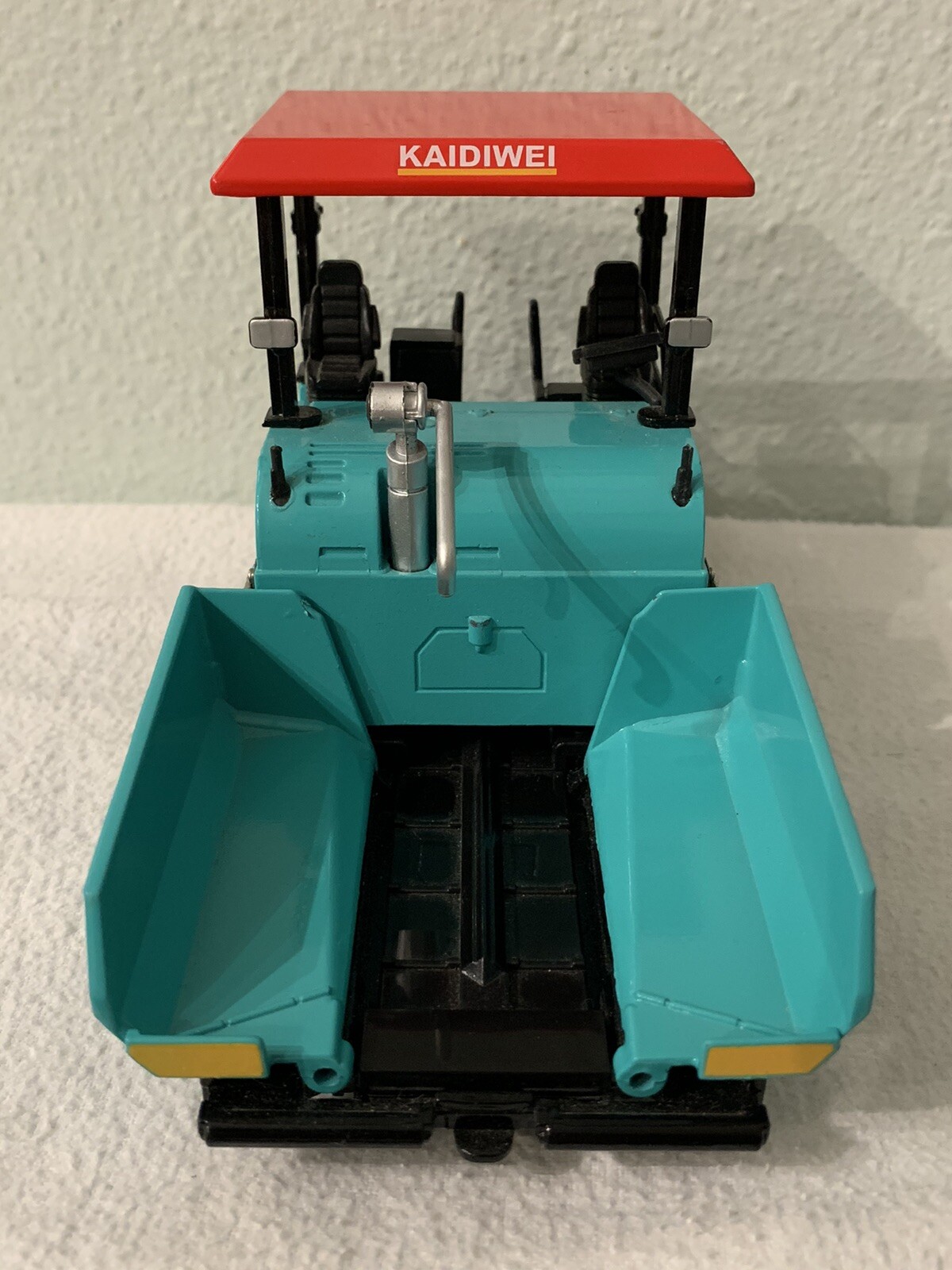 Kaidiwei Track Paver Die Cast 1/.40 Scale Rare Green Color Great Used Condition