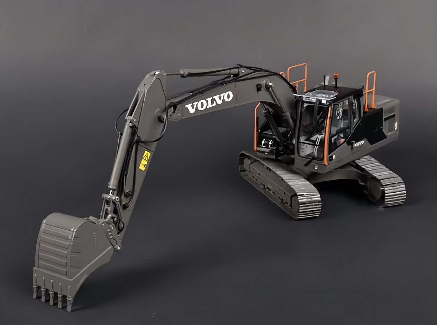 AT 1/32 Volvo EC220EL Hydraulic Excavator Limited Black Edition Diecast Model