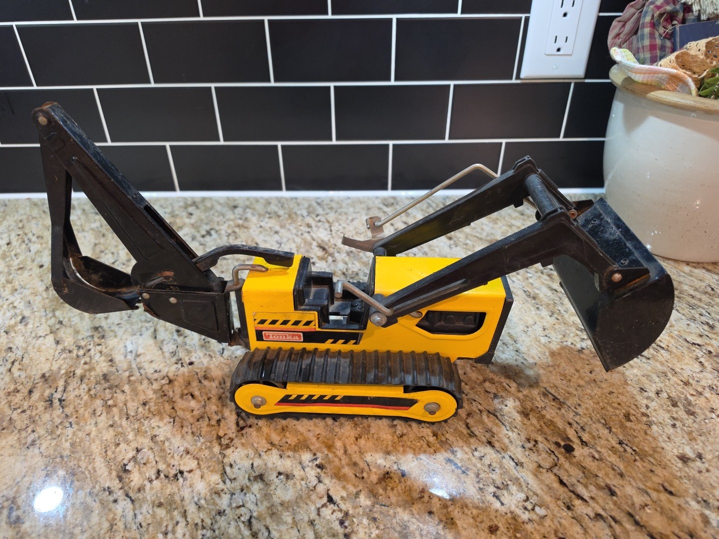 Tonka Front Loader & Backhoe – Metal / Plastic – Used, Damaged belts