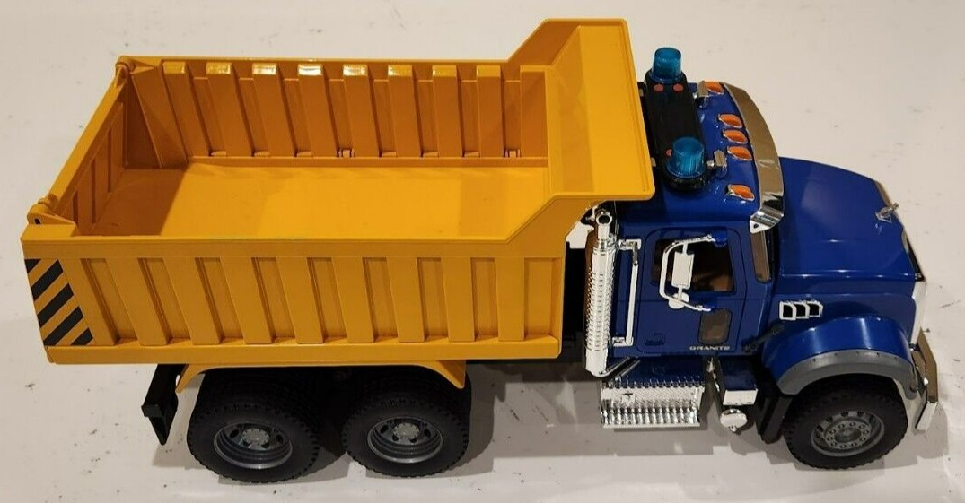 BRUDER MACK GRANITE DUMP TRUCK WITH SNOW PLOW BLADE 02825