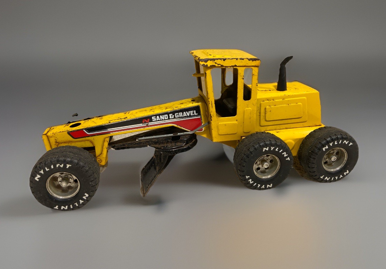 Vintage Nylint Pressed Steel Sand & Gravel Road Grader Construction Toy