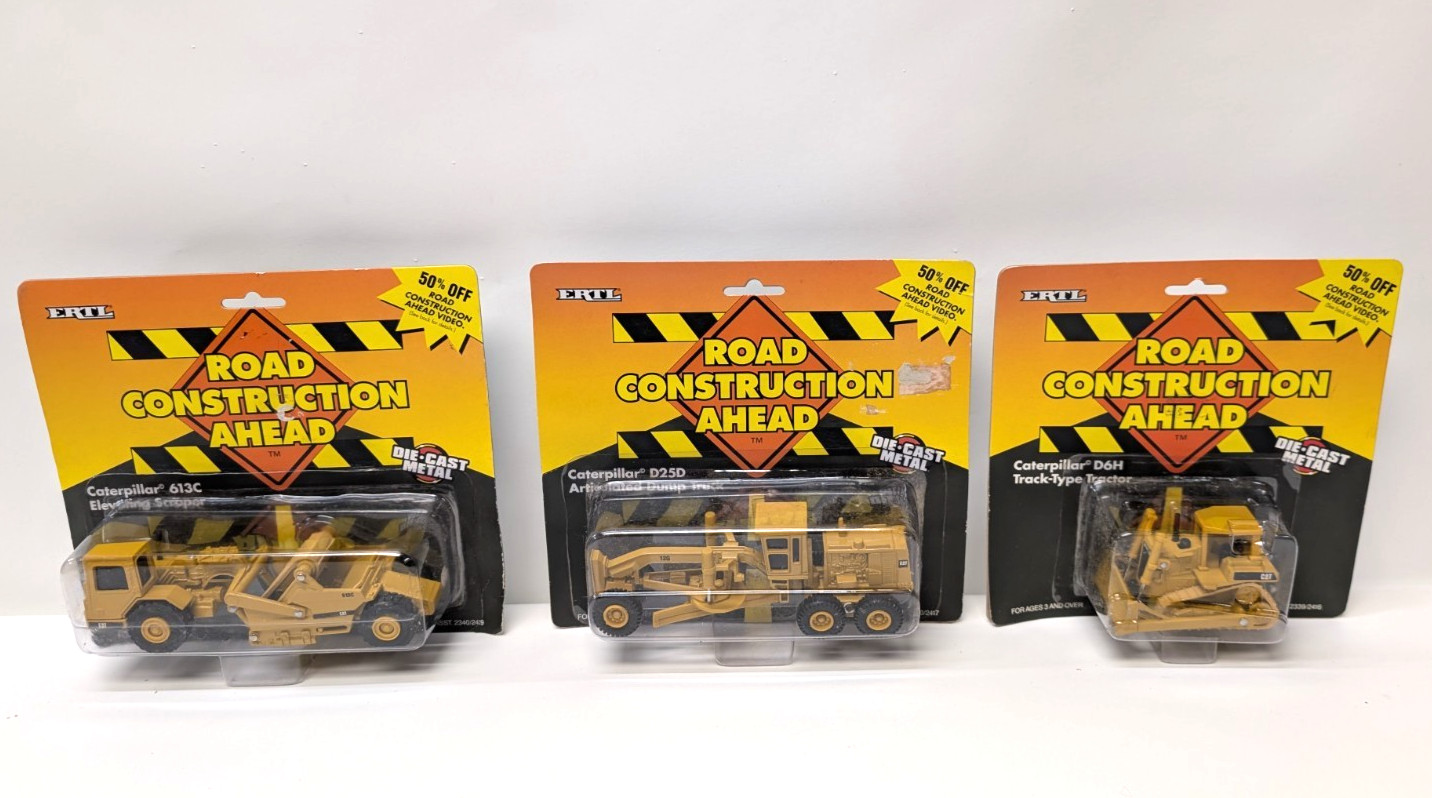Vintage 1995 ERTL Road Construction Ahead CAT Diecast Lot 3 Sealed D6H D25D 613C
