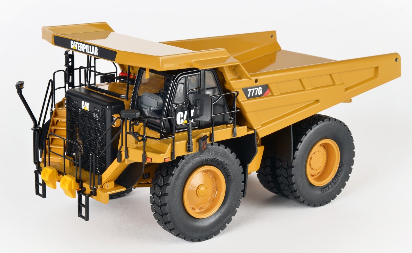Caterpillar 777G Dump Truck – 1/48 – CCM – Diecast – Brand New 2016