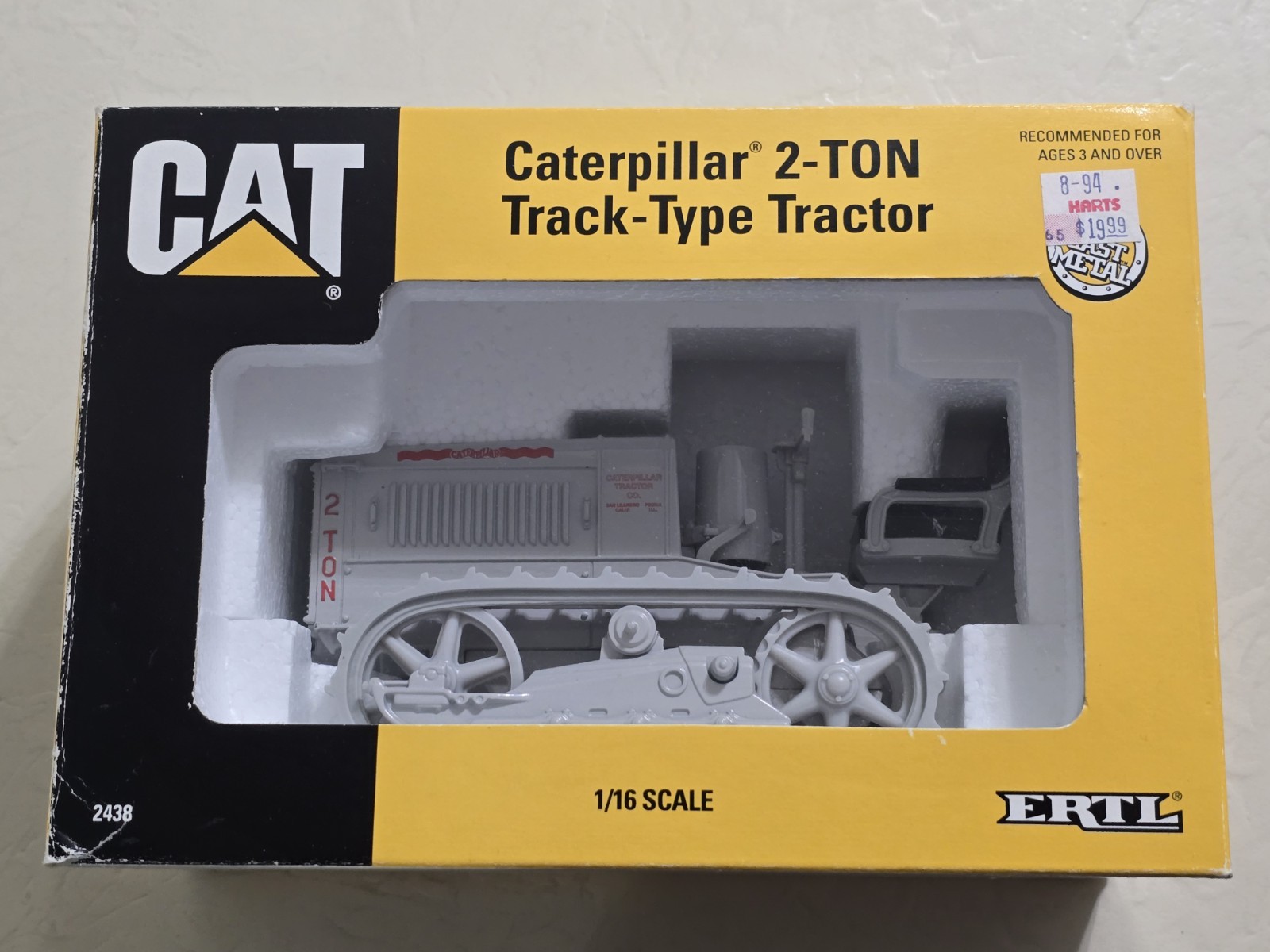 ERTL Caterpillar 2-Ton Track-Type Tractor 1:16 Scale Die Cast 2438: Original Box