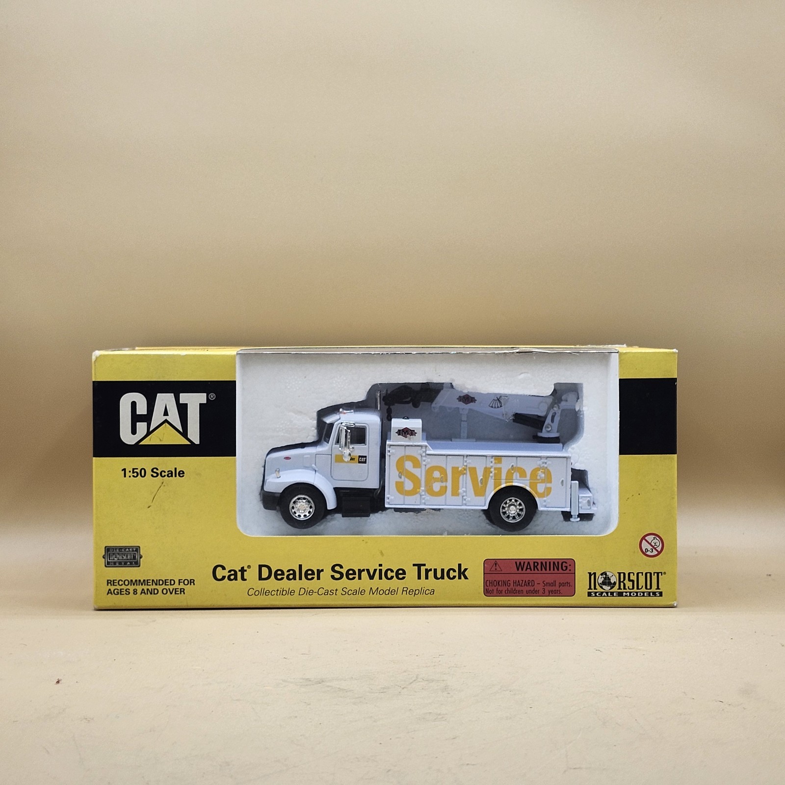NORSCOT CAT Dealer Service Truck 55118 New in Box NIB Caterpillar Peterbilt