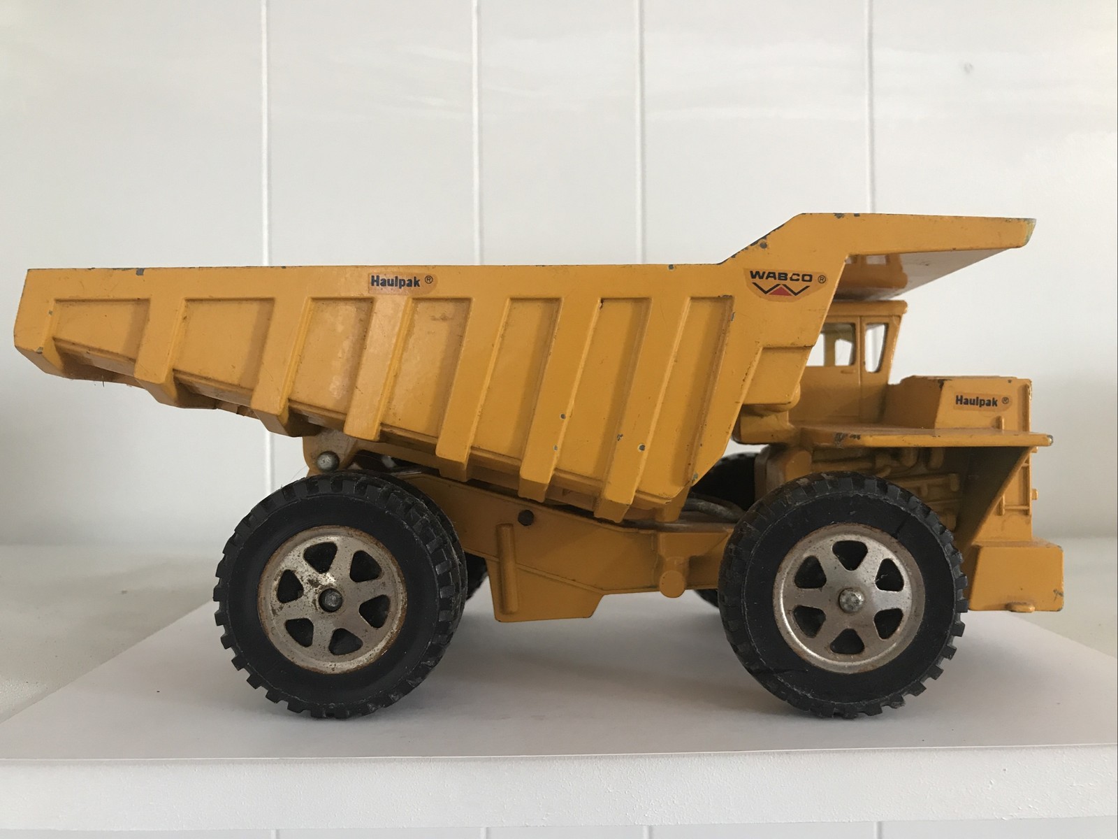 Played With Ertl 1/25 WABCO Haulpak DumpTruck Construction Toy USA Vintage Model