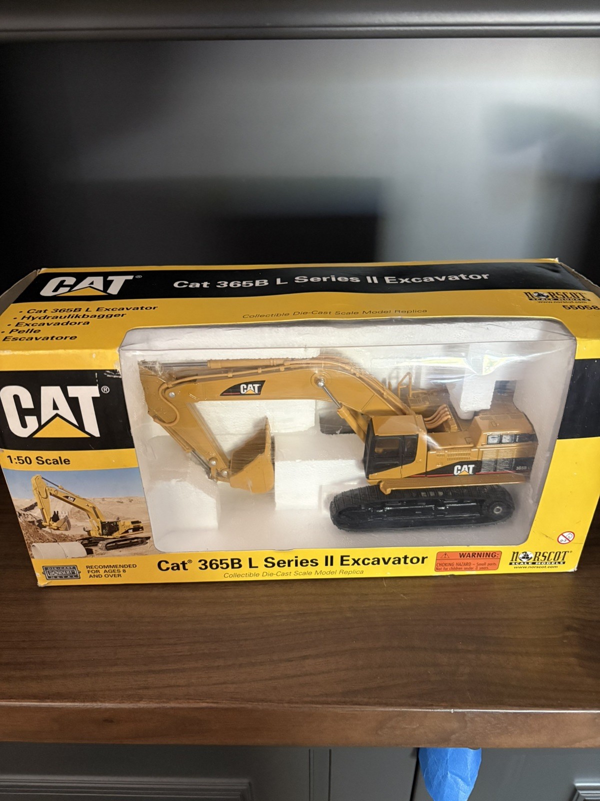 2000 VTG CAT 365B L Excavator No. 55058 Norscot 1/50th Scale IN ORIGINAL Box.