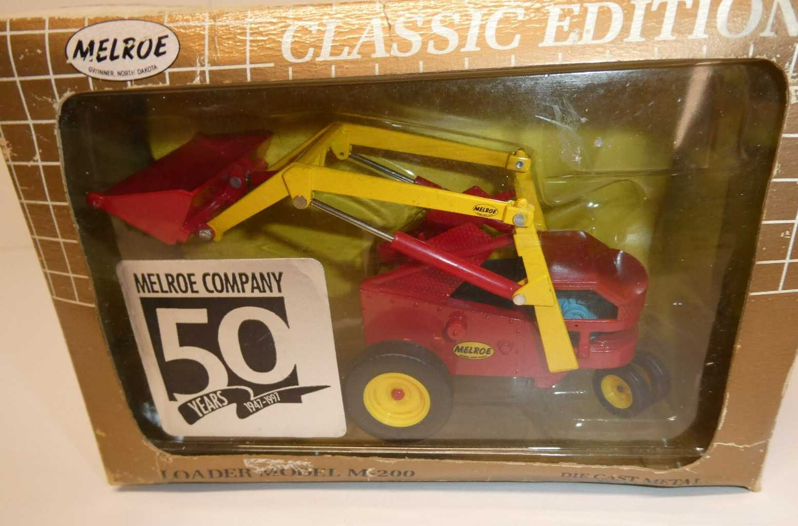 Melroe Bobcat M-200 Loader Clover 1:25 Scale Diecast Model #6722771 New 50 YEARS
