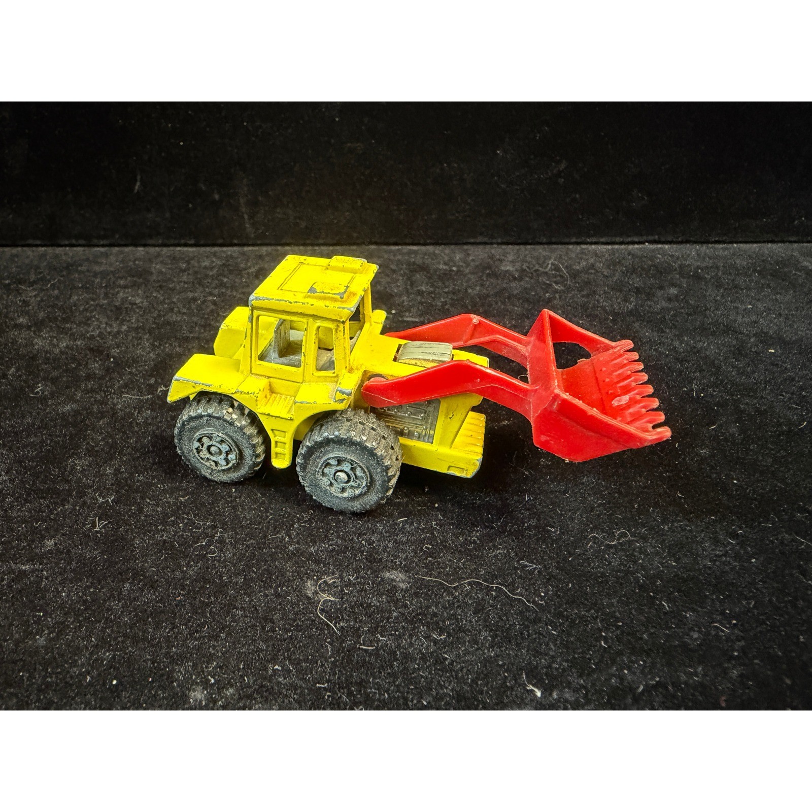 Vintage 1976 Matchbox Superfast No 29 Tractor Shovel Lesney – Made in England