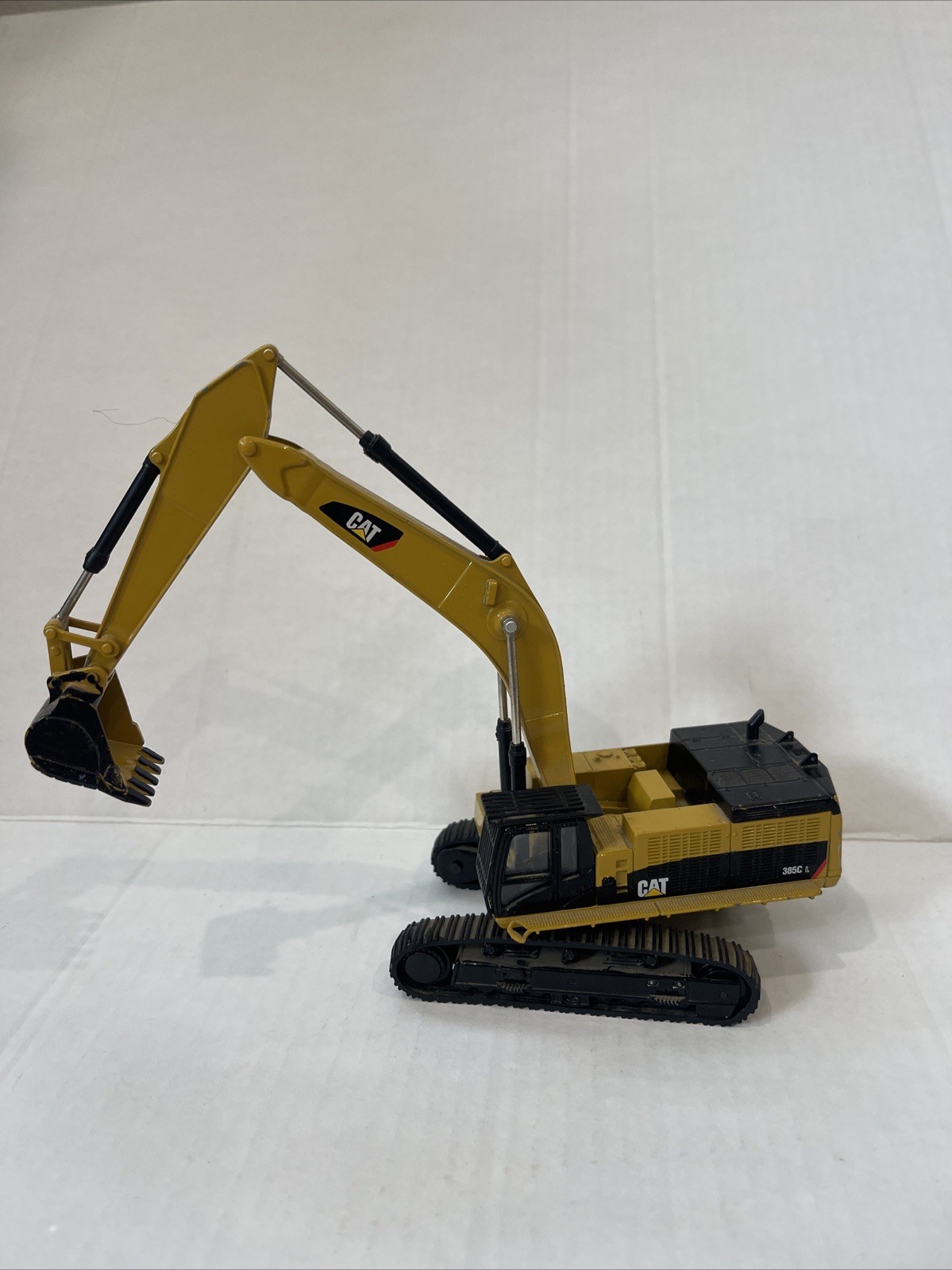 Norscot 1/64 Scale Model Cat 385C L Hydraulic Excavator Diecast