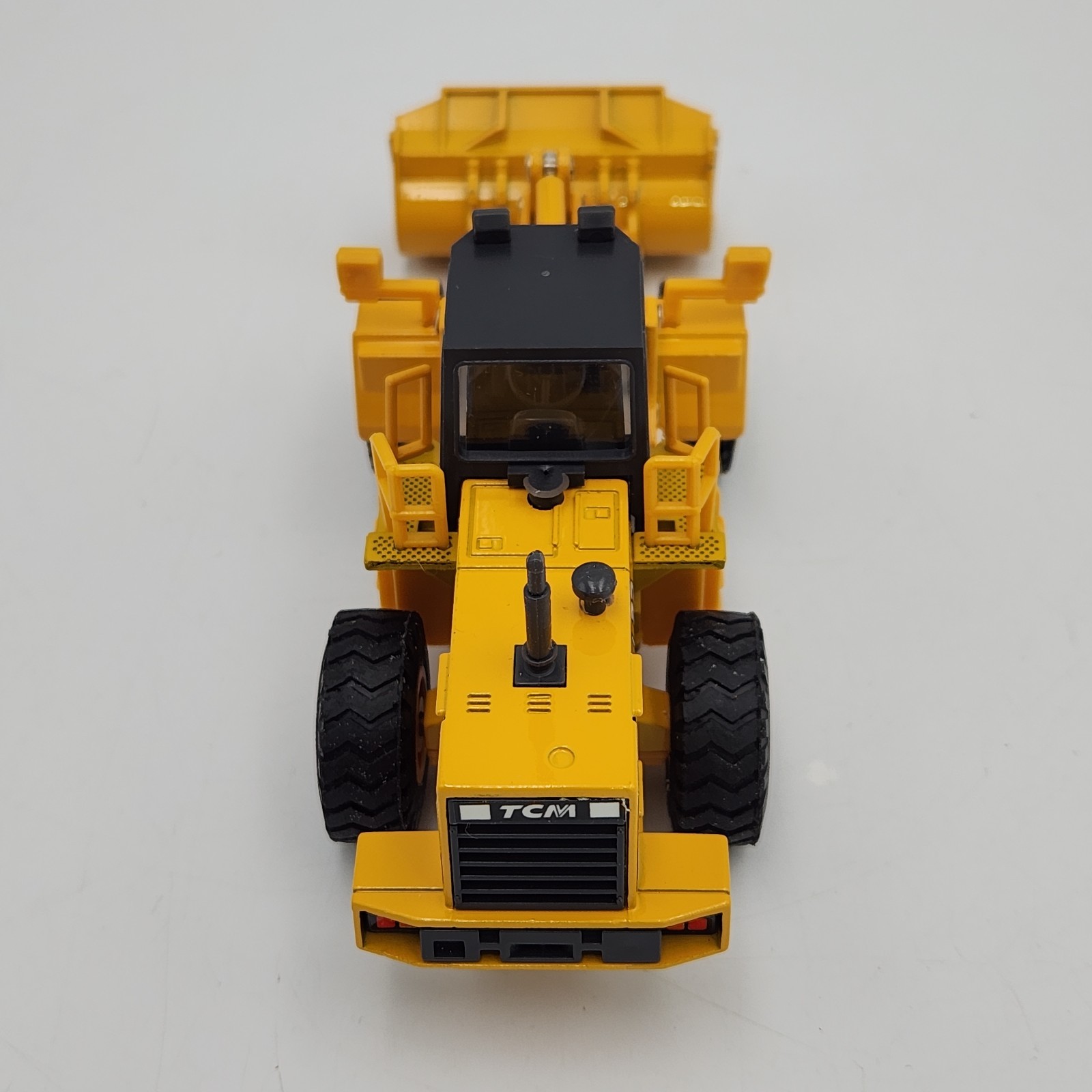 TCM L32 Wheel Loader 1:50 Scale Diecast Construction Model Japan W/Original Box