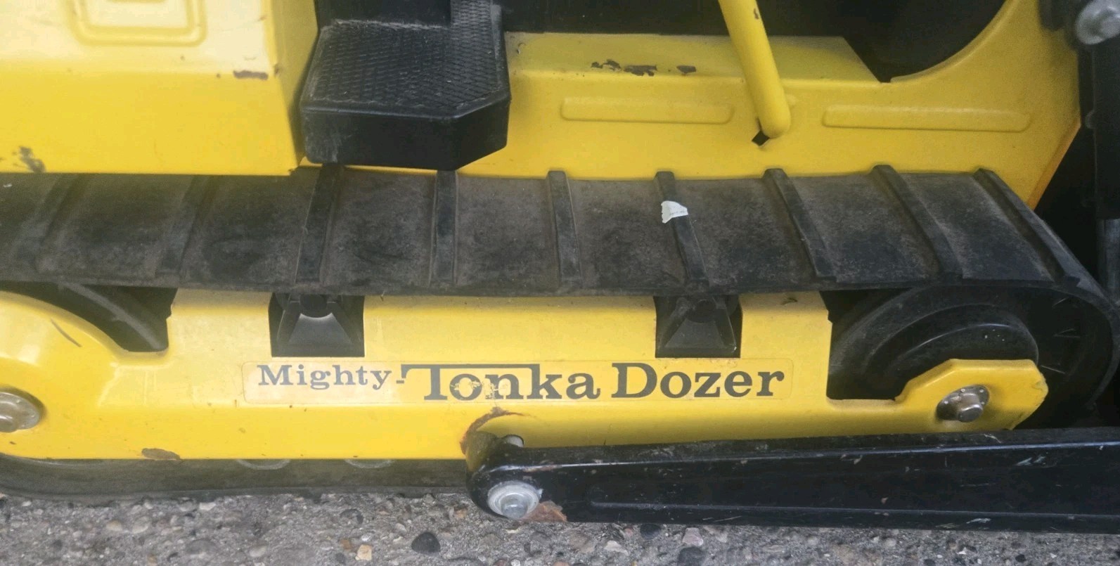 Mighty Tonka T-9 Turbo Diesel Bulldozer 17″ Excellent Tracks Works 1970s / 1980s