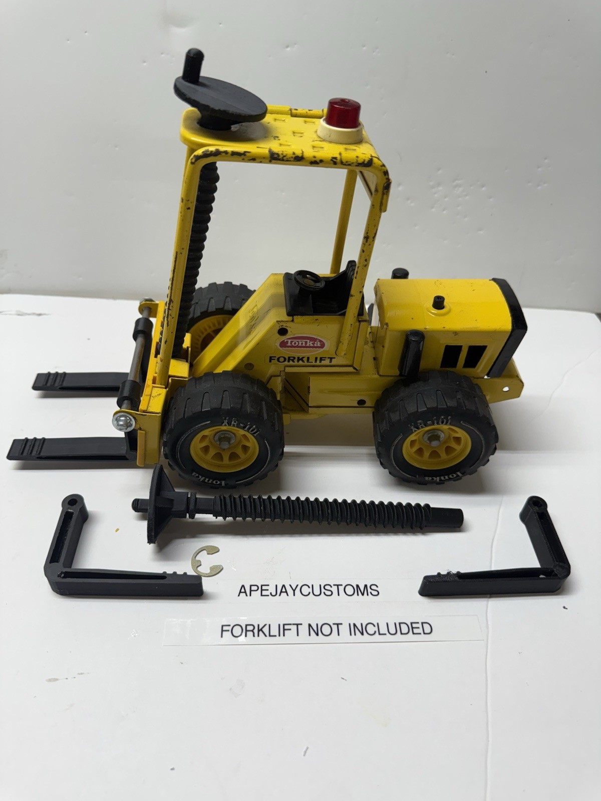 1 jack and 1 pair of forks for Tonka Forklift Toy 52900 XR-101