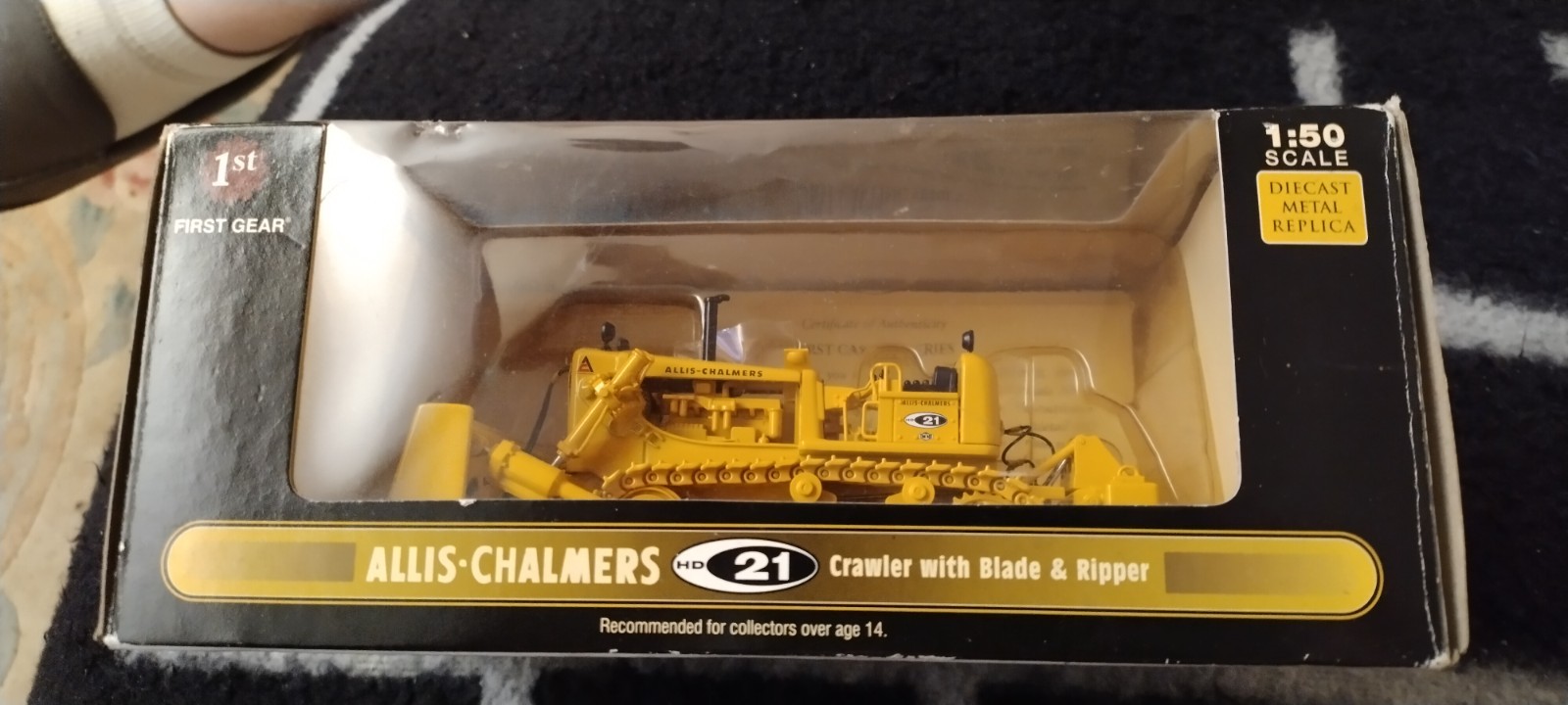 1/50 Allis Chalmers HD21 Crawler With Blade And Ripper Die-cast