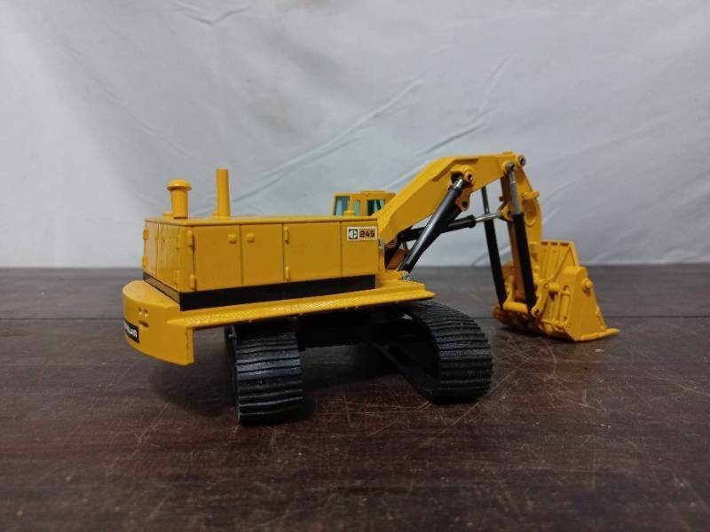 VTG 80’s Caterpillar (CAT) 245 Shovel 1/50 NZG #160 -177 Made in W. Germany