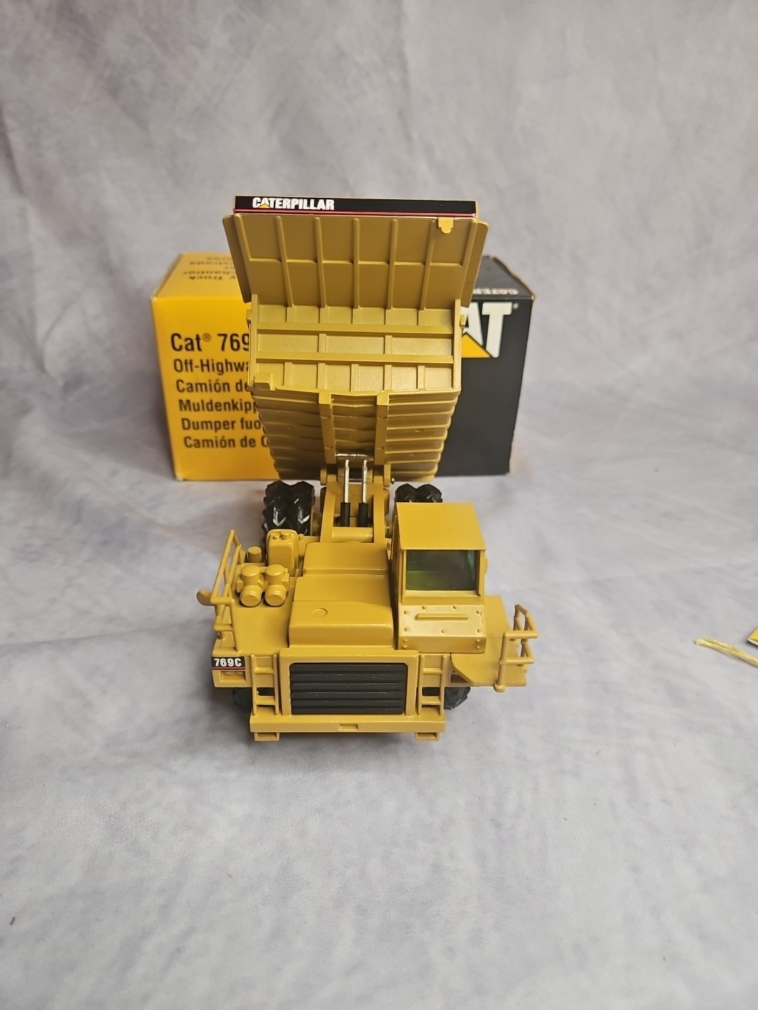 NZG 1:50 CAT 769C Dump Truck No.222 Die Cast Caterpillar Germany in box T44