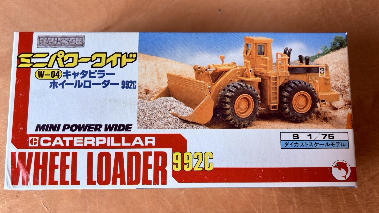 Caterpillar Cat 992C Wheel Loader – Shinsei 1:75 Scale Diecast Model #W-04