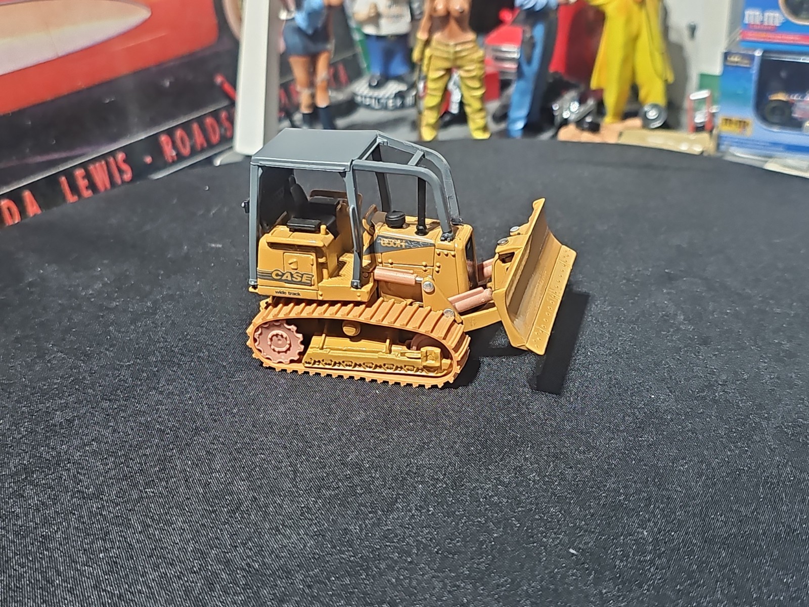 VINTAGE RARE 1/50 ERTL CASE CONSTRUCTION 650H CRAWLER VERY NICE CRAWLER